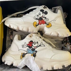 Woman Mickey and Minnie Mouse shoes Aldo